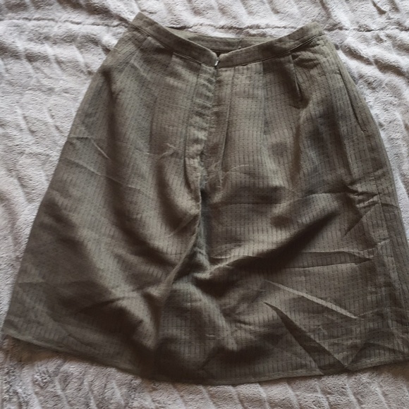 Green size S skirt - Picture 2 of 2